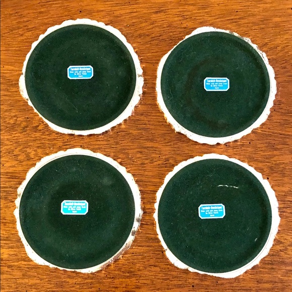 Vintage Wm A Rogers Christmas Wreath Coasters Set - Picture 4 of 7